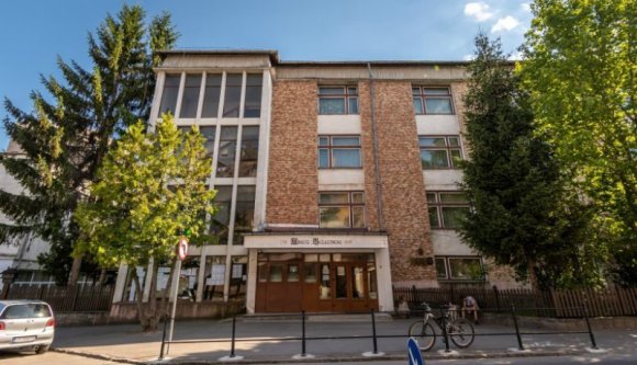 Hétfő óta 40 új „vörös” iskola van az országban, köztük egy szentgyörgyi