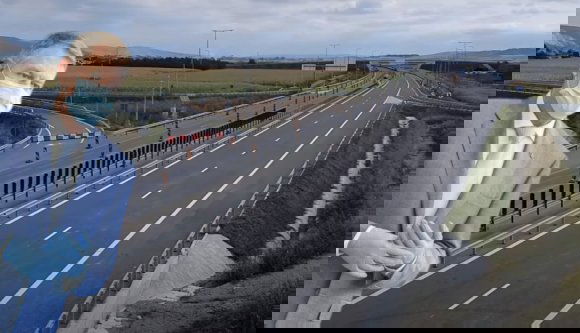 Ma gazdagabbak lettünk 18 kilométernyi erdélyi autópályával, de nincs okunk ünnepelni (VIDEÓval)