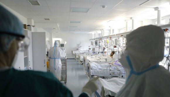 Több megyében elfogytak a szabad ágyak az intenzív terápián – Kolozs megyében is baj van