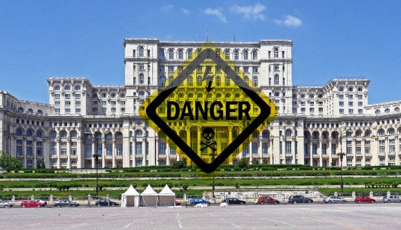 Tudta, hogy a parlament annyira veszélyes hely, hogy pénz jár az ott dolgozóknak „a szervezetük korai elhasználódásáért”?