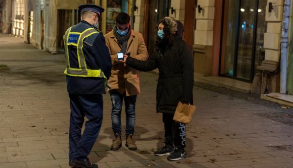Van, ahol meghosszabbították a vesztegzárat, máshol a feloldásra készülnek