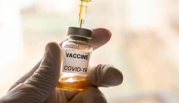 Nyolc hónapig biztos, de lehet, hogy több mint egy évig is védenek a vakcinák a korona ellen