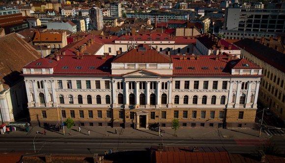 „Csökkenteni kívánjuk a házi feladatok számát” – végre elhangzott ez a mondat, ráadásul egy erdélyi magyar iskolában