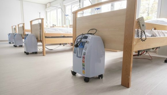 Biztos, ami biztos: újabb konténerkórházat szereltek össze a Hargita megyei betegek fogadására