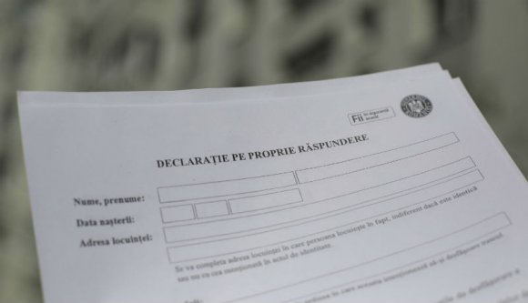 Nesze semmi, fogd meg jól: online is kitölthető a kijárási nyilatkozat, de attól még saját kezű aláírás kell rá