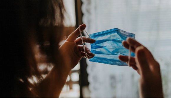 Újabb erdélyi megye vörösödött be szombatra, tovább nő a súlyos betegek száma