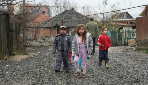 Börtön jár ezentúl a cigányellenességért – De mi számít annak?