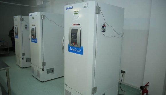 Itt tárolják majd -80 fokon a covid elleni oltásokat, ha megérkeznek (FOTÓGALÉRIA)