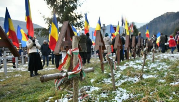 December 1-jét is az úzvölgyi katonatemetőben ünnepelték a román nacionalisták