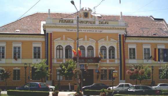 Nahát: egy hete még karanténban volt, most meg már nyithatnak a vendéglők az egyik megyeszékhelyen