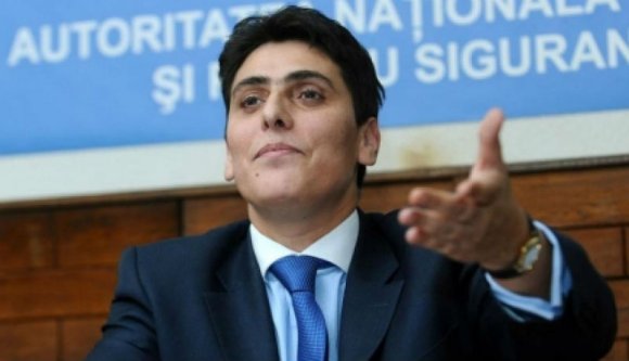 Divattá vált: még egy jogerősen elítélt román expolitikus menekült külföldre