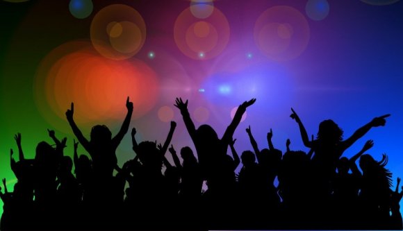 Illegális bulik kora: kétszáz fős partira ugrott be a rendőrség Kolozsváron