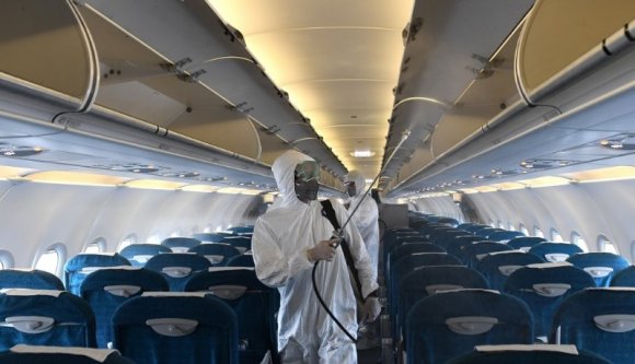 Fél Európát átrepülte pozitív teszttel a zsebében, a reptéren fel is mutatta