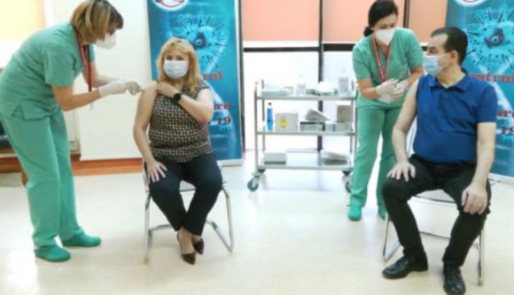 Bár nem halad fénysebességgel az oltási kampány, Románia egész jól áll a beadott oltások terén