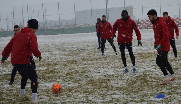Tavaszi szezon télen – avagy a román focibajnokság kínzó kérdései