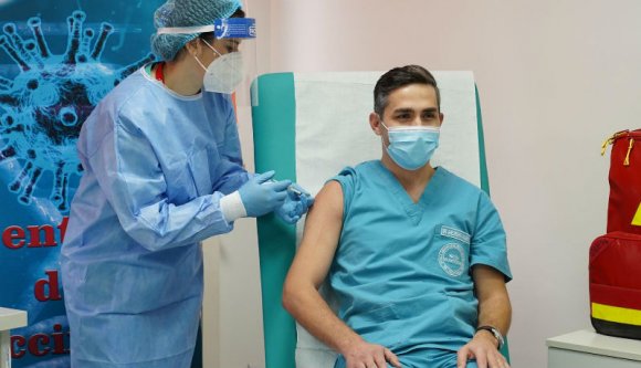 Vannak nagyvárosok, ahol a lakosságnak szinte a felét beoltották