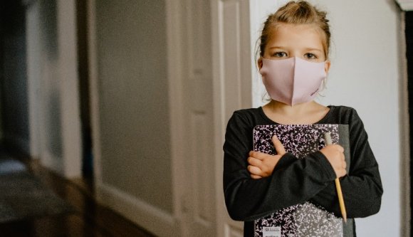 Antigén alapú tesztekkel fékeznék meg a koronavírus terjedését az iskolákban