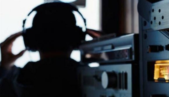 Néhány millió lejért kap új lehallgatóberendezést a DNA