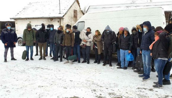 Népvándorlás: egy nap alatt több mint negyven migránst füleltek le a Bihar és Arad megyei határrendészek