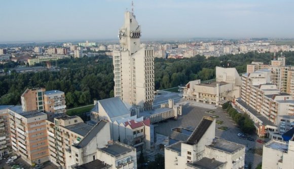Váratlan fordulatok bonyolítják Szatmár legendásan ocsmány városközpontjának felújítását