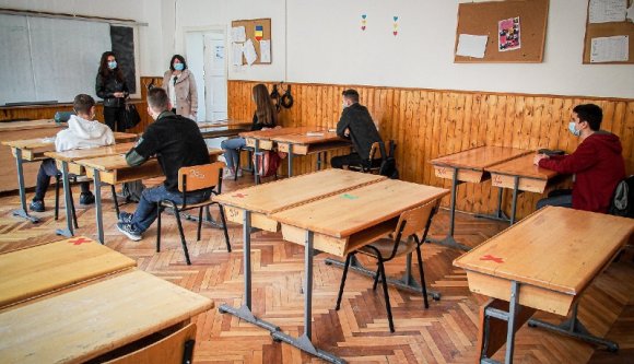 Bukarest mellett egy erdélyi és egy partiumi megye adja a fertőzött diákok felét