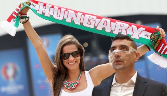 Már a dákopata szélsőjobbos Simion is Magyarországgal példálózik