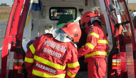 Egyszerű bevetésnek indult, de aztán szülészorvossá kellett „előlépniük” a mentősöknek Arad megyében