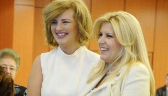 Hosszú éveket tölthet rácsok mögött a kampánymutyiban vétkesnek talált Elena Udrea, akárcsak Băsescu nagyobbik lánya