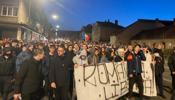 Arafat: nincsenek tisztában a valósággal a tüntetők, minden tömegmozgás csak fokozza a járvány terjedését