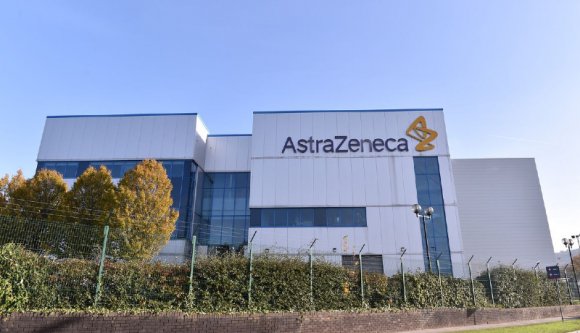 Hoppá, egy téma, amiben Románia nem áll be a sorba: folytatják az oltást az AstraZenecával (FRISSÍTVE)