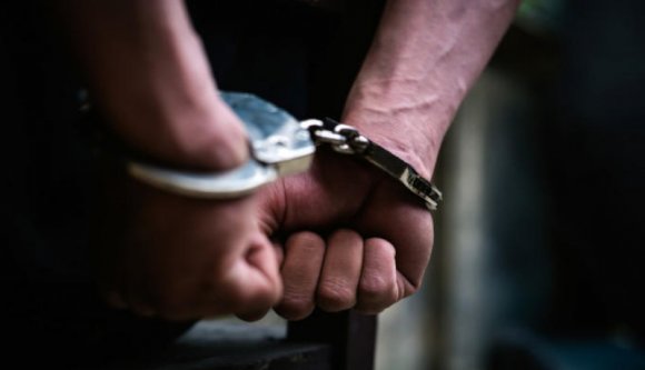 Mint a maffiafilmekben: nélkülöző embereket tett cégvezetőnek egy bűnbanda, hogy csencselhessen