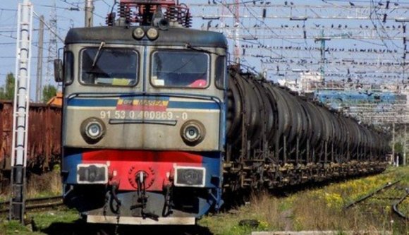 Tudja, mennyi egy román tehervonat átlagsebessége? Pfff, annál soookkal kevesebb! :))