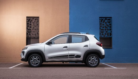 Hat nap alatt 6000 romániai rendelte meg a Dacia villanyautóját, de kérdéses, mikor kapják meg