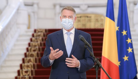 Üljön le, kapaszkodjon meg, esetleg hajtson fel egy kupica rövidet: Iohannis üzent a magyaroknak a nemzeti ünnepen!