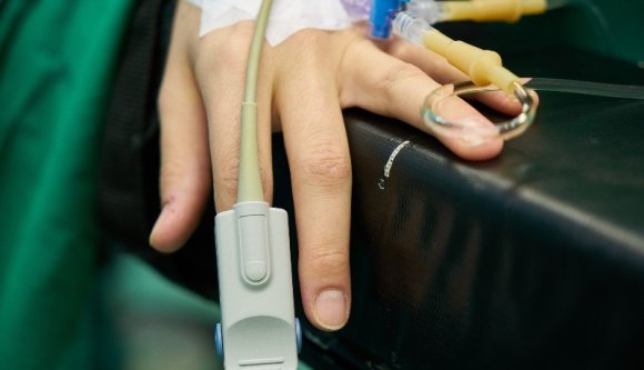 Olyan sok a fertőzött, hogy már a sürgősségi kórházakban is lesz Covid-részleg