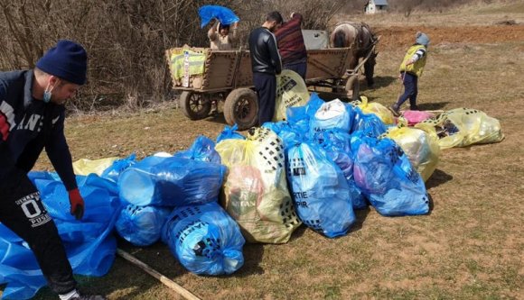 Erdőben szemetelt? Irány takarítani, majd jöhet a maximális pénzbírság!