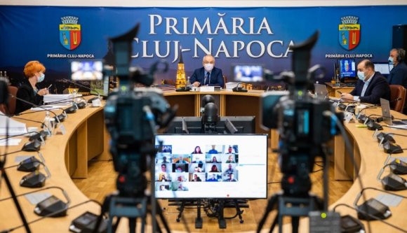 Lusta munkatársaik miatt lázadoznak a közszolgák a kolozsvári városházán