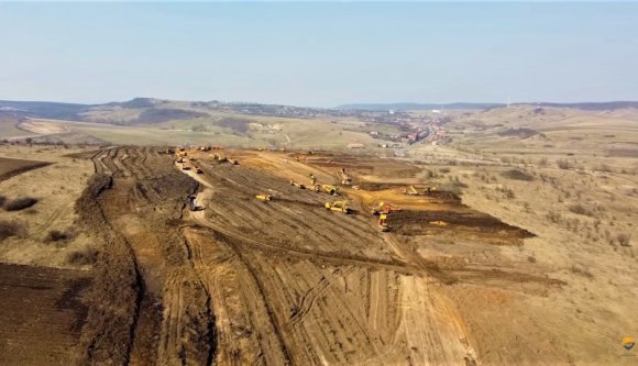 Nahát: azért van olyan szakasza is az észak-erdélyi autópályának, ahonnan jó hírek érkeznek