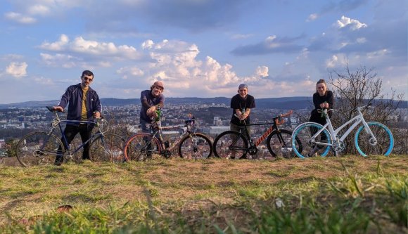 Hej élet, futárélet, ennél szebb sem lehet? Betekintünk az ételhordók mindennapjaiba (RIPORT)