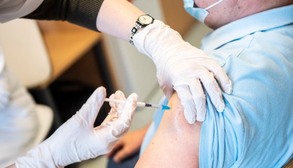 Megkönnyítenék az oltakozást: a második oltást már a lakhelyéhez közelebb is beadathatja