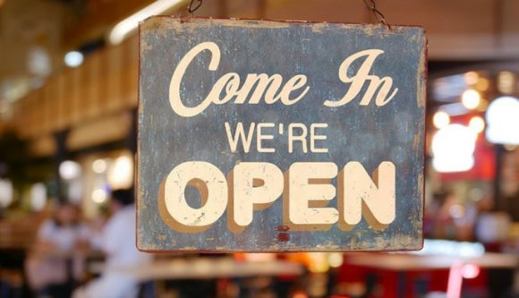 Jelentős kedvezményeket kaphatnak a vendéglátóhelyek, ha beoltatják az alkalmazottaikat