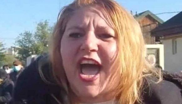 Örömhír! Şoşoacă új pártot alapított és „beoltotta magát” pálinkával