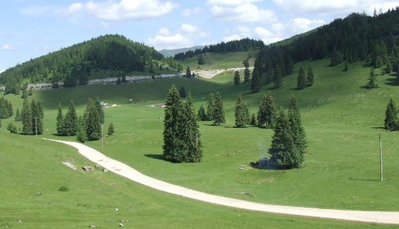 Az üdülőturizmus mohósága apránként felfalja az utolsó érintetlen vidéket is az Erdélyi-szigethegységben