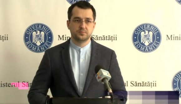 Az egészségügyi miniszter számára továbbra is nehezen leküzdhető kihívás a helyes maszkhasználat