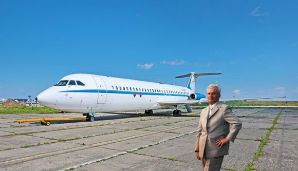 Ha lemaradt Ceaușescu bicskáiról, most megkaparinthatja a diktátor repülőgépét!
