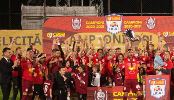 A bajnoki trófea mellett a nézők is visszatértek a CFR stadionjába