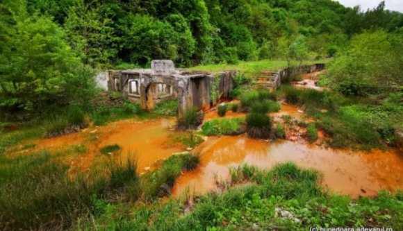 Ez igen: 50 kiló aranyércet loptak egy bányából, így akartak meggazdagodni