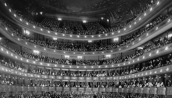 Tesztbál lesz az operaházban: egyelőre csak a beoltott közönségnek áriáznak a művészek Kolozsváron