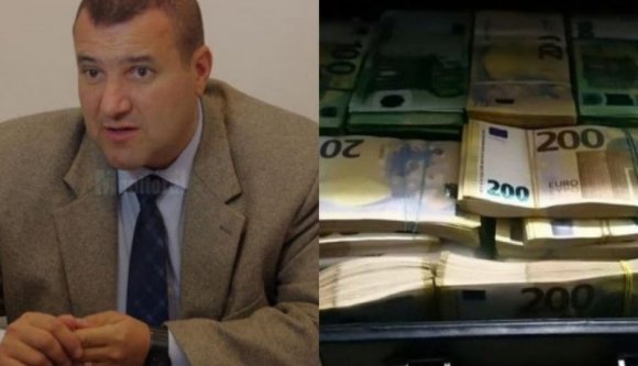 Egy korrupcióval gyanúsított hivatalnok azt kérte az ügyészségtől, tiltsák meg, hogy visszatérjen a munkahelyére