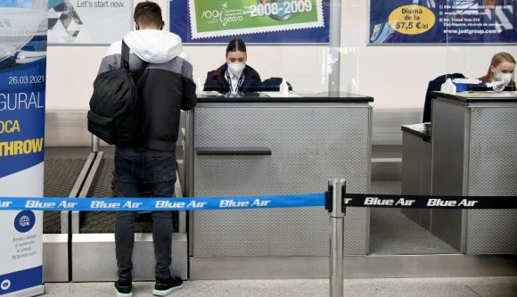 Ha ön beoltott, nem kell karanténba vonulnia, ha külföldről tér haza. A gyerekének viszont…